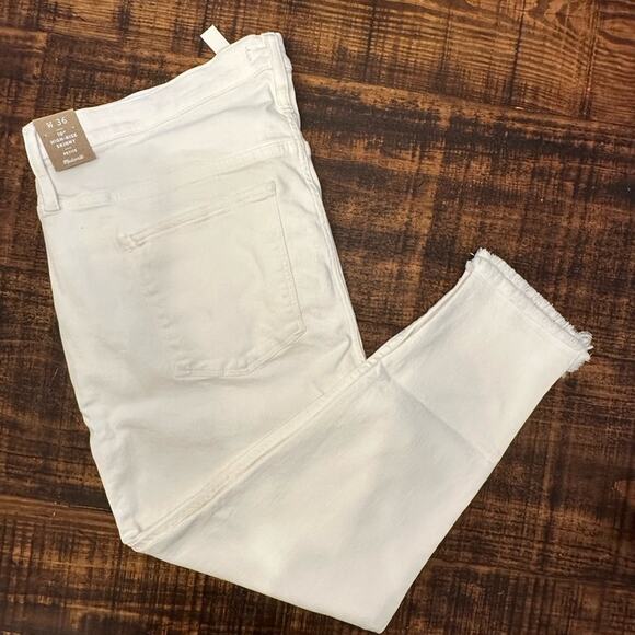 NWT- Madewell Button Fly Skinny Raw Hem Cropped Jeans - Picture 2 of 5